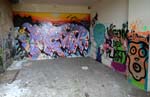 sala con graffiti