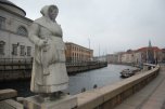 statua sul canale