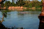 scuolabus sul Mekong