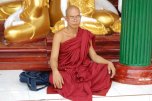 monaco in meditazione